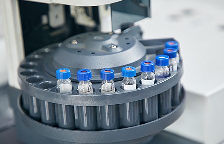 以技術服務為先導的營銷模式，充分發揮公司核心技術優勢，持續為客戶提供最優產品和服務。