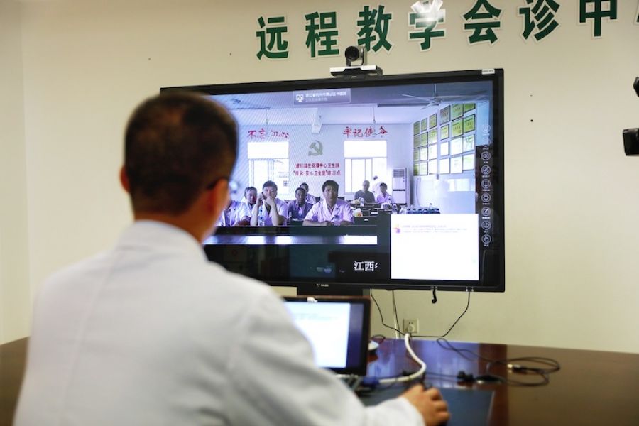 1611137335230929pSIy.jpg 5.用“互聯網+”方式,對“傳化·安心衛生室”及周邊衛生室村醫進行遠程培訓.jpg