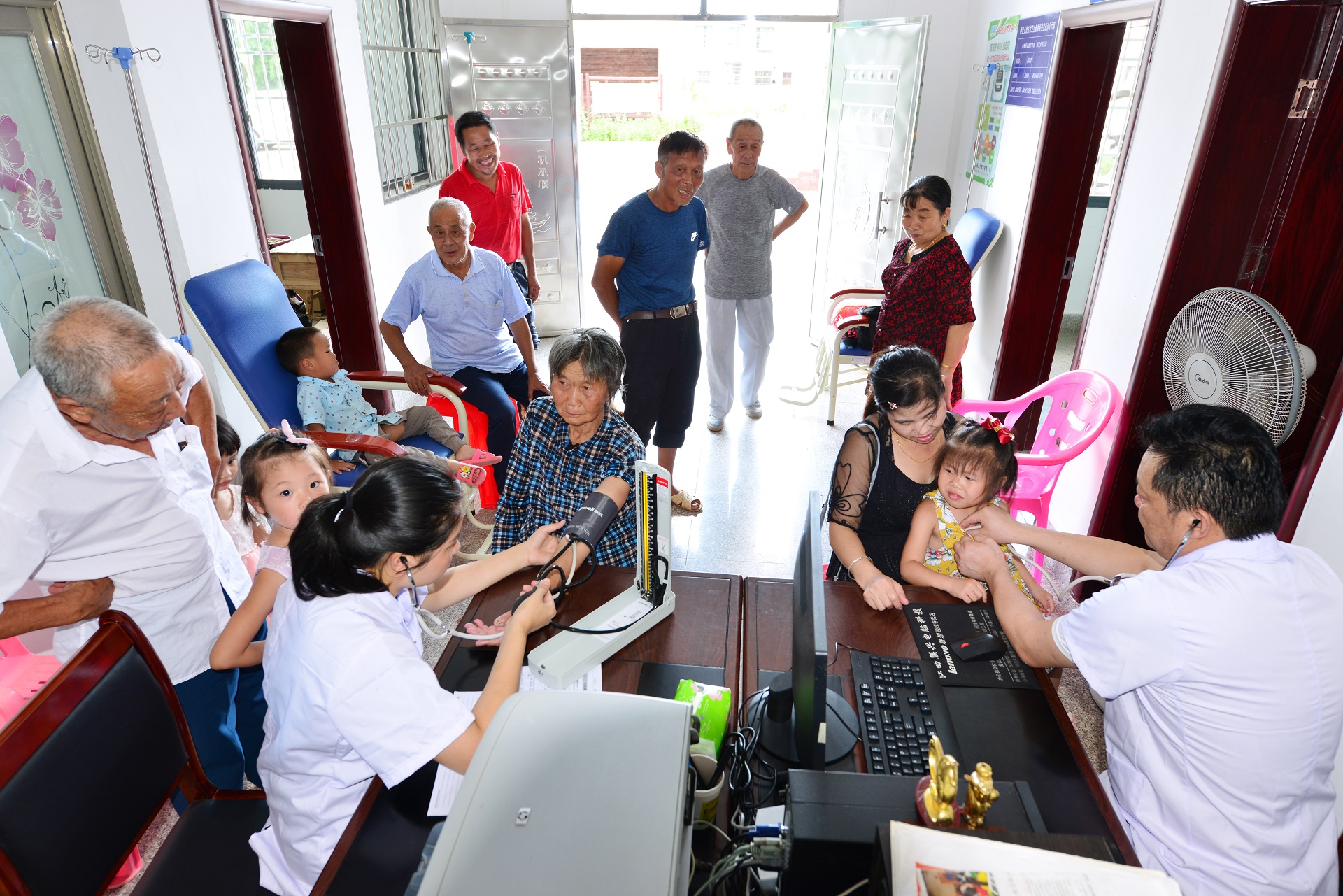 1642059275756188tHNP.jpg 村醫看診.JPG