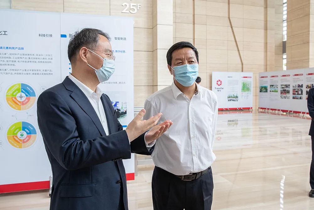 16512171743725862xfS.jpg 1.jpg